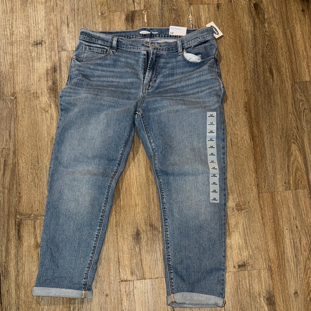 Old navy boyfriend mid-rise jean